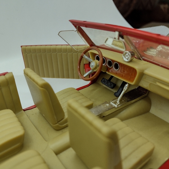 RCERTL 1:18 Monkees Mobile #33150 - Picture 12 of 16